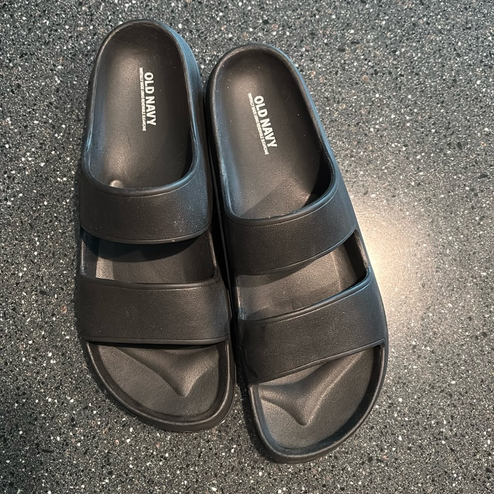 Old Navy slides. Women’s size 10. Barely worn.